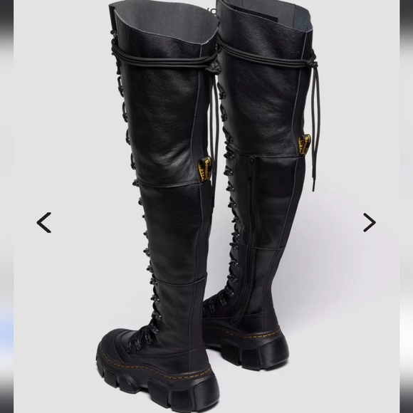 Dr. M - Picture 5 of 7